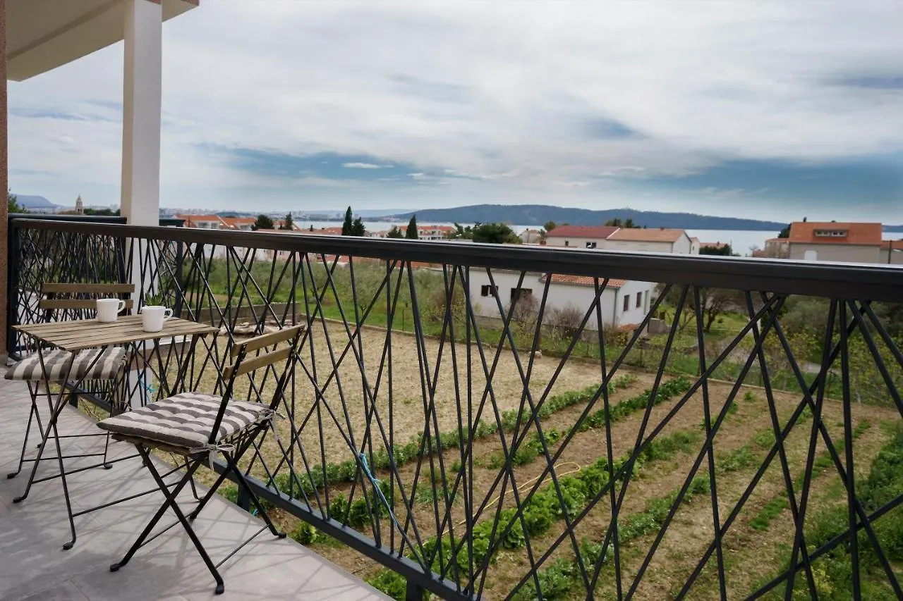 4-Star Apartments Bianco Kastela