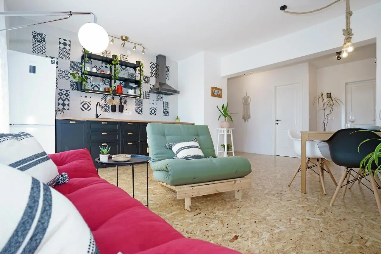 4-Star Apartments Bianco Kaštela