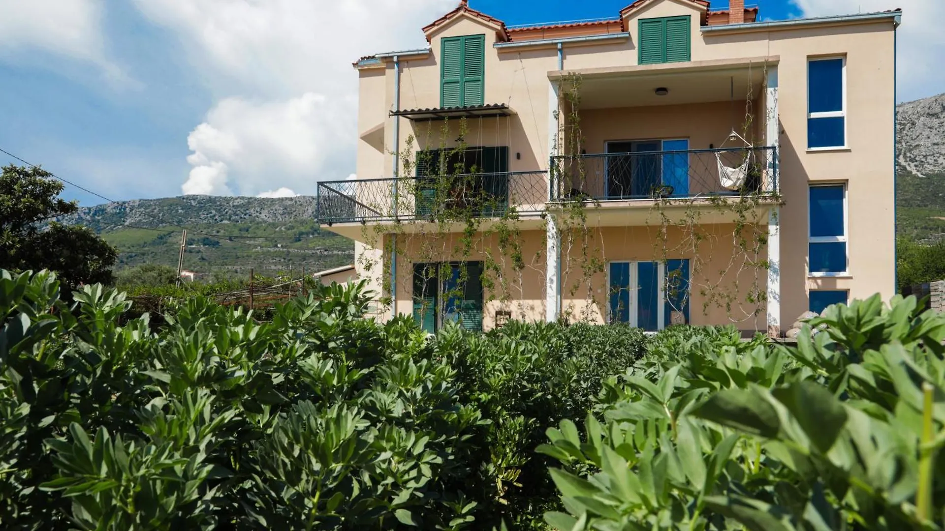 4-Star Apartments Bianco Kaštela