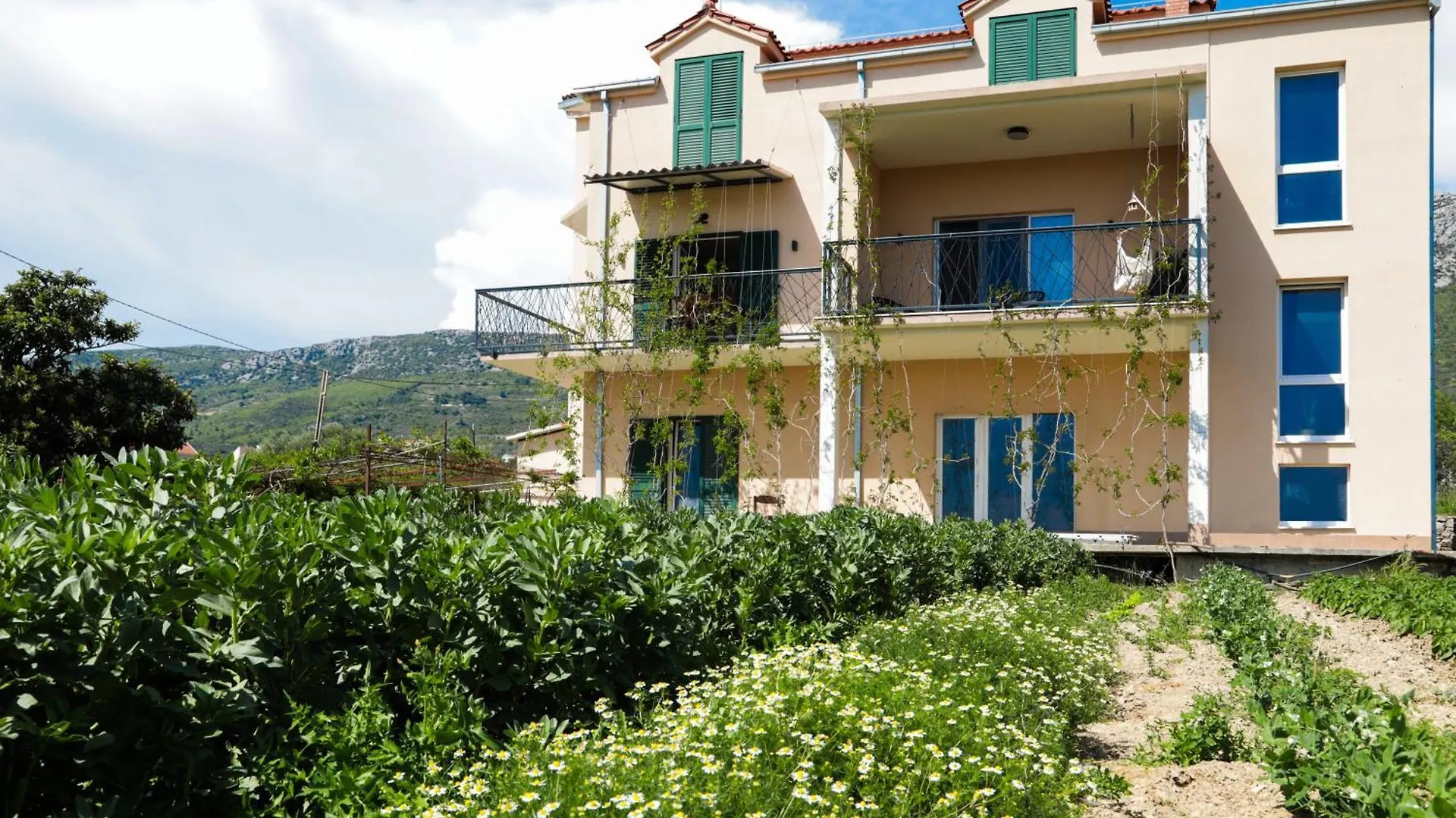 4-Star Apartments Bianco Kaštela